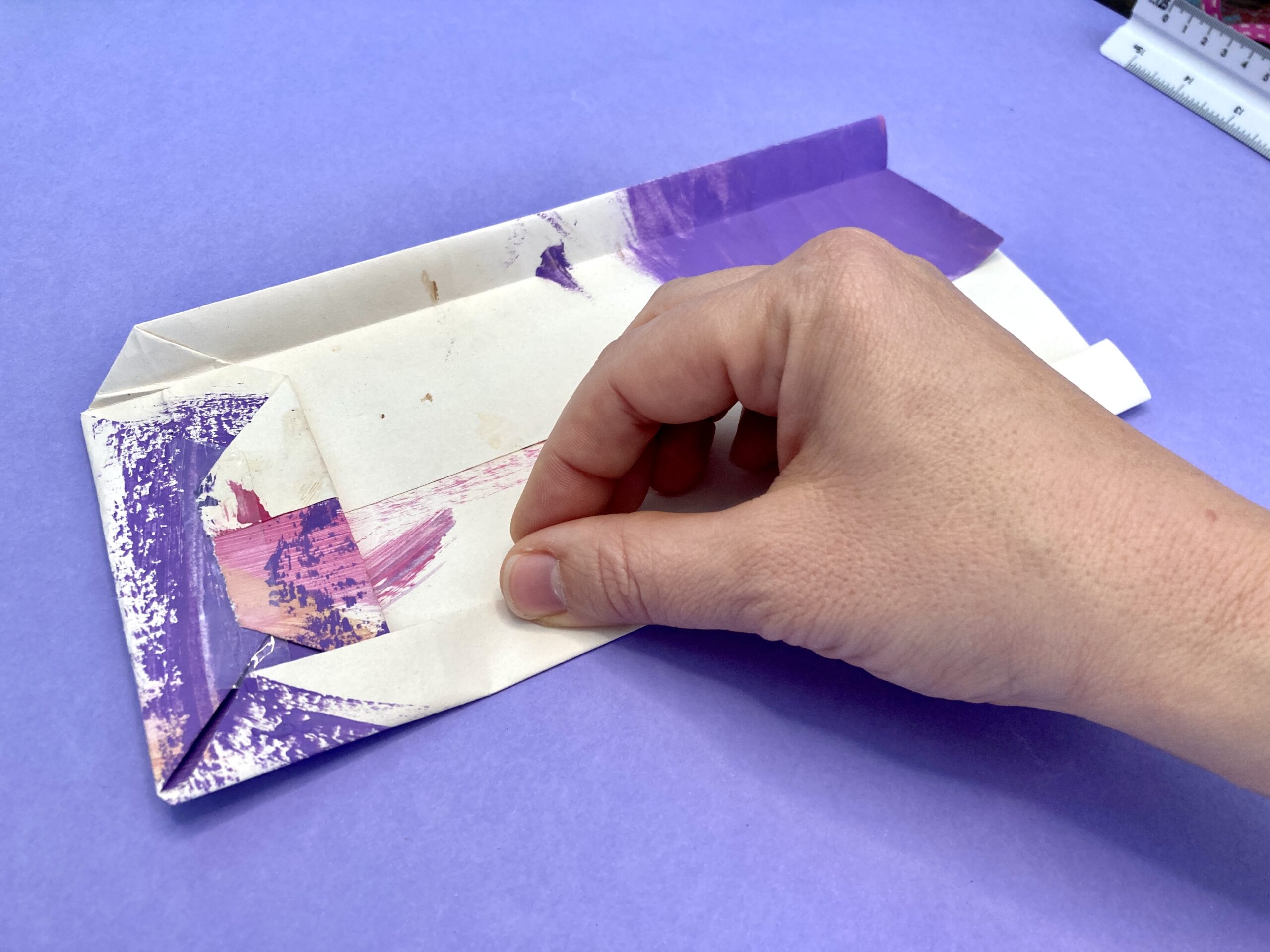 Papiertüte Seiten falten